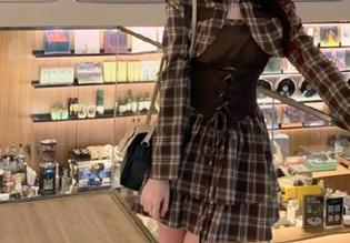 有了17cc吃瓜，网址在手，瓜果飘香，欢乐无穷！