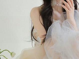 嗨，在线追热点的你，别忘了17吃瓜网哦
