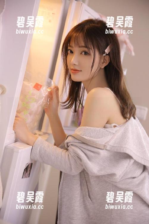 61吃瓜 首页小道消息,61吃瓜又来了,八卦好戏不断上演中…