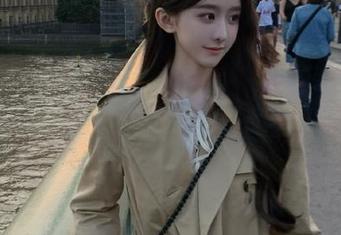 首页突然变得有点悬疑，911吃瓜说爱我就像爱人生…