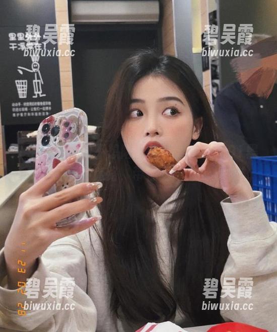 91黑料网 不想陷入绯闻漩涡?“91黑料网”永不迷路,带你远离八卦泥潭!