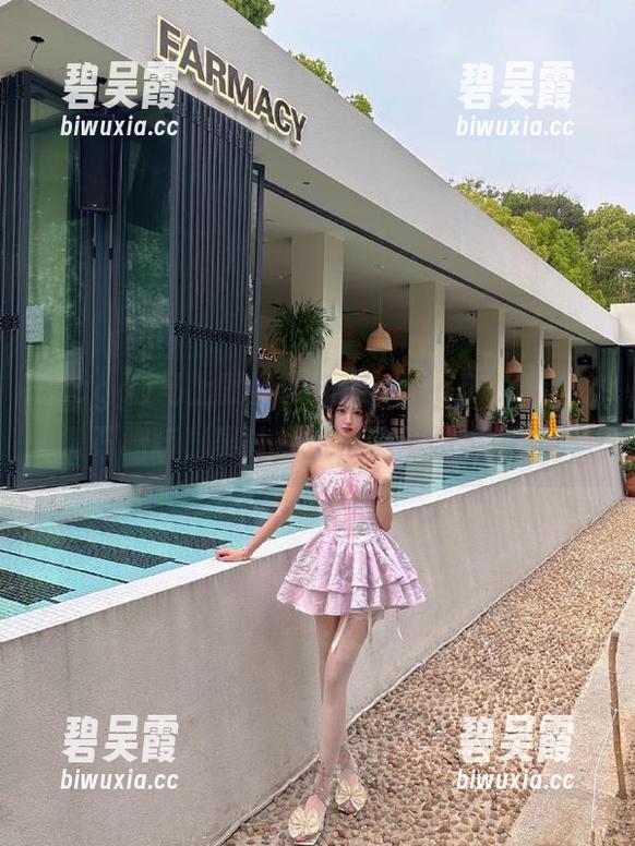 马上就要发布“ccgg51.ct”的黑石榴版，果汁横流，要不要来一口？