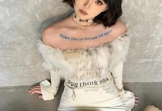 想要“蹭吃”别人的八卦？快来“传送门”进入“免费吃瓜”网站吧，心里有点小期待！