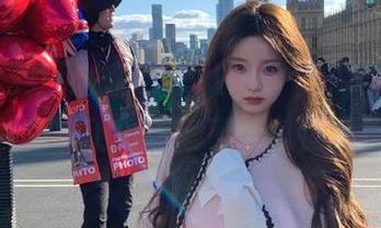 杂七杂八，看个“吃瓜网红网”也得先下载，刚刚来就被吸引了…