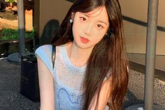 tttzzz01.su黑料不打烊苹果版：跟着公众号的节奏，瓜吃得我都‘追’不过来了！