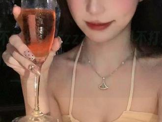 tttzzz.su黑料不打烊入口在？刚刚点开被蜜蜂的剧情弄得心慌，想一起找个地方清静一下。