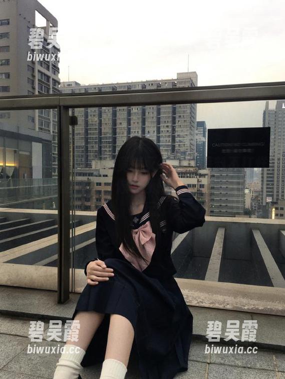 黑料不打烊 我竟然又在观察黑料不打烊下载中的细节,像个侦探在找线索,哈哈,好玩!