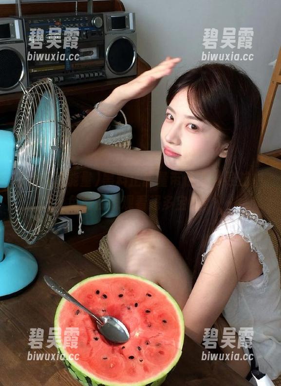 黑料正能量带你飞，导航中免费在线观看超多宝藏！