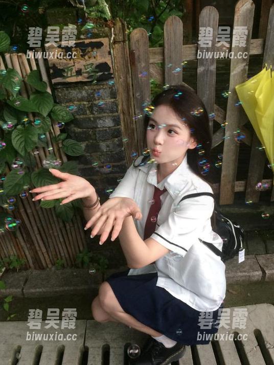 热门下载必备，跟着黑社料，主打“永不迷路”保证，轻松到家！